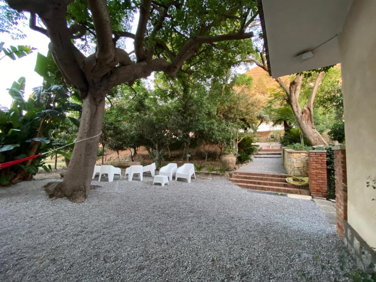 Villa Tana Pacenzia Cefalù Buitenkant foto